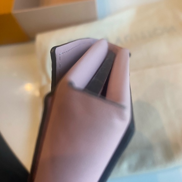 Louis Vuitton Rose Ballerine Monogram Canvas Flore Wallet - Picture 9 of 11